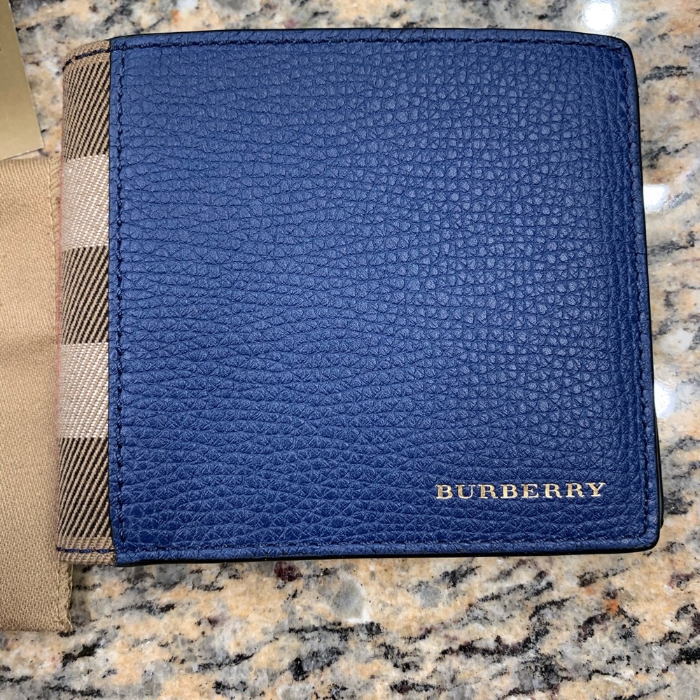 NWT Burberry Mens Wallet - Picture 3 of 6